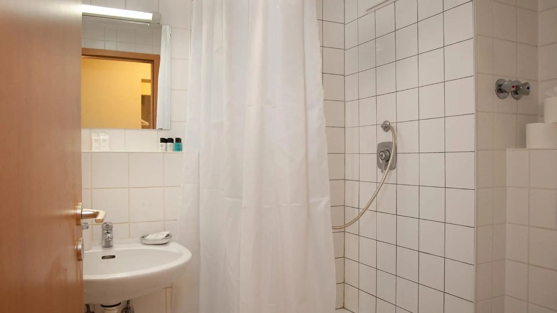 Ruhiges Studio Apartment Berlin Mitte 26M2 - U-Bahn Leopoldplatz By Rooms Berlin